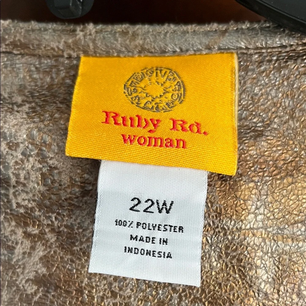 Ruby Rd. Shimmering Gold Blazer - Picture 2 of 6
